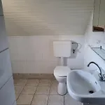Gyoengyike Apartmanhaz * ボニャルツバシュ