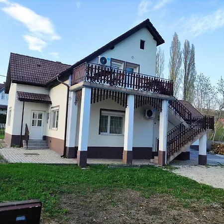 Appartement Gyoengyike Apartmanhaz