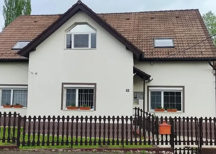 Gyoengyike Apartmanhaz *