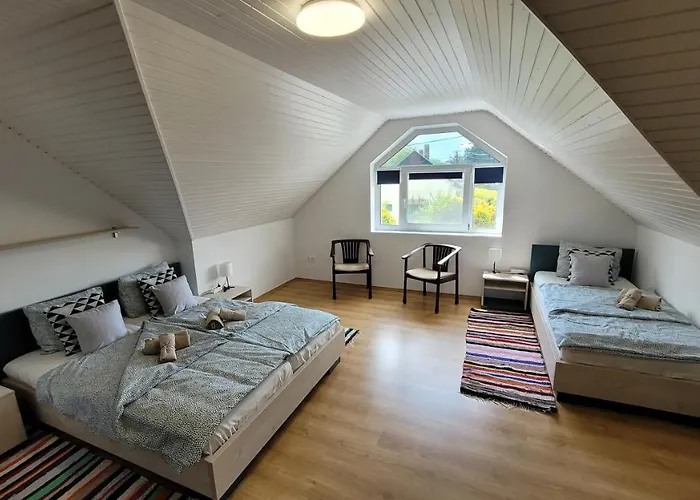 Gyoengyike Apartmanhaz * 沃尼奥尔茨沃什海吉