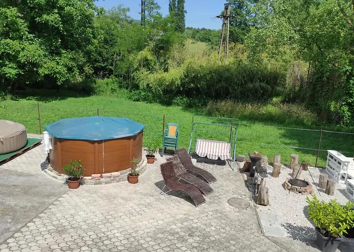 Gyoengyike Apartmanhaz 公寓 *